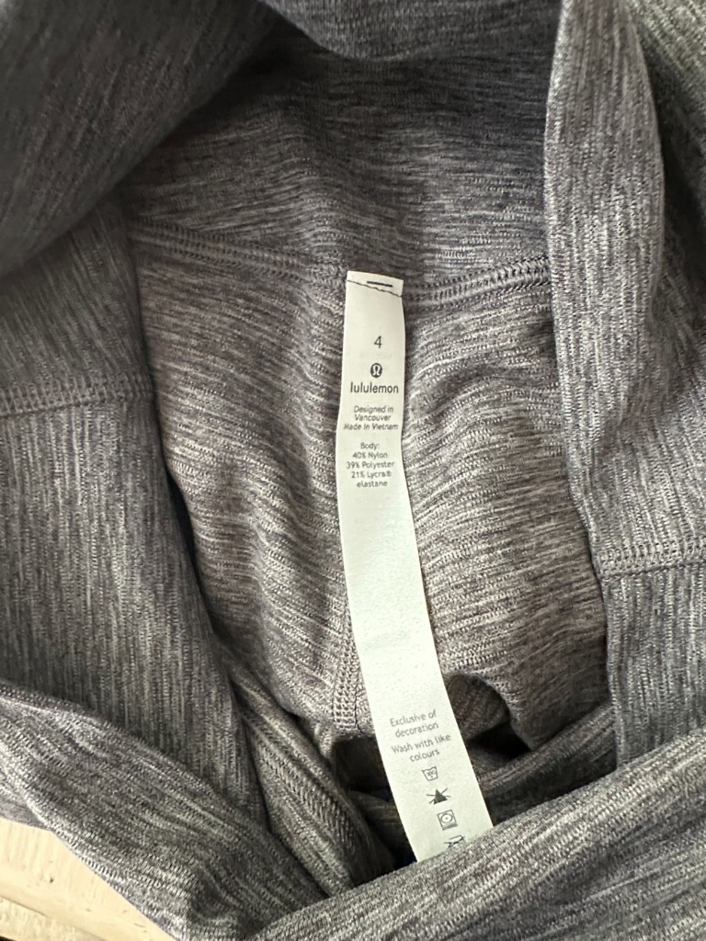 NWT lululemon Gray Align HR Pant 25" sz 4 - Picture 4 of 4